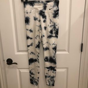 Nike tie dye leggings